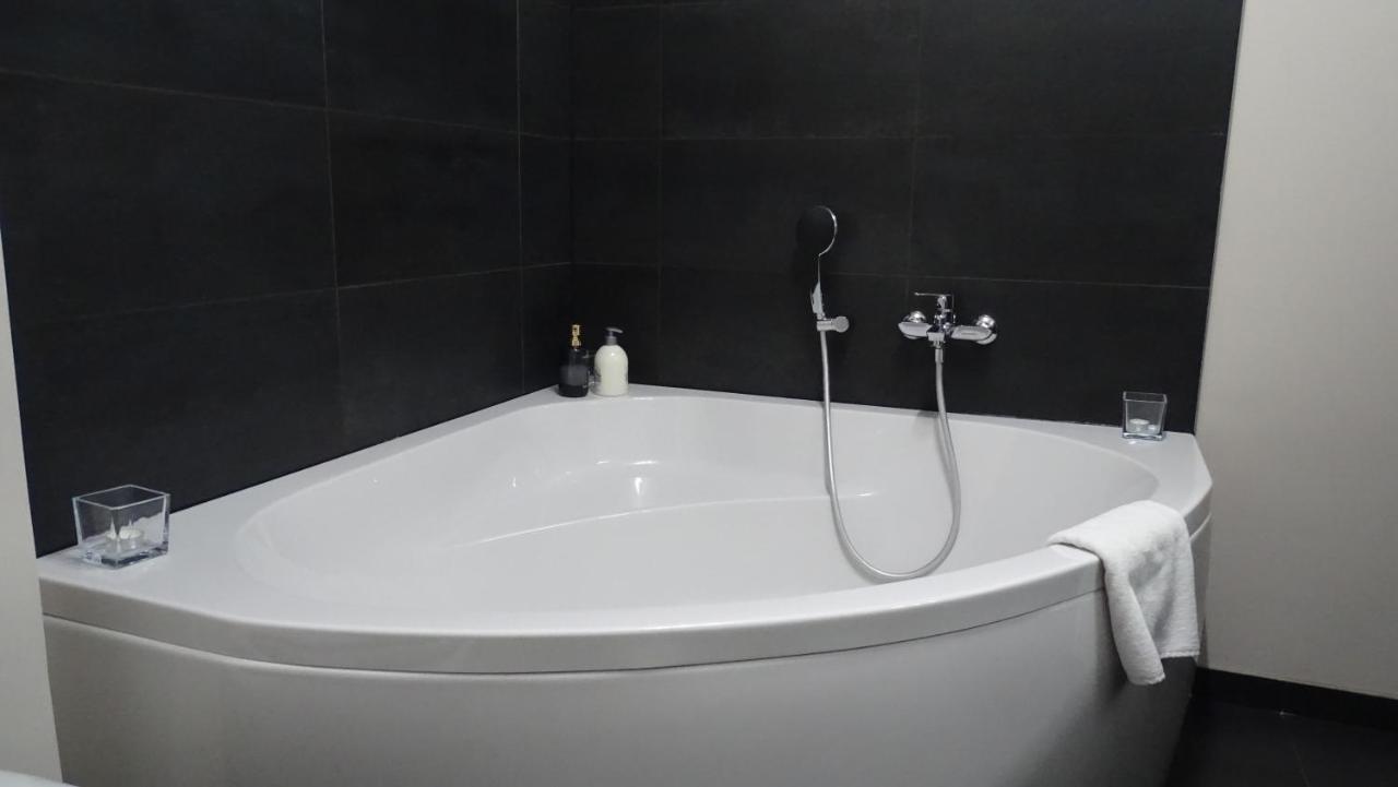 Cote Grange Hotel Tournai Kültér fotó